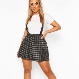 BNWT Pinafore short/jumpsuit (20)